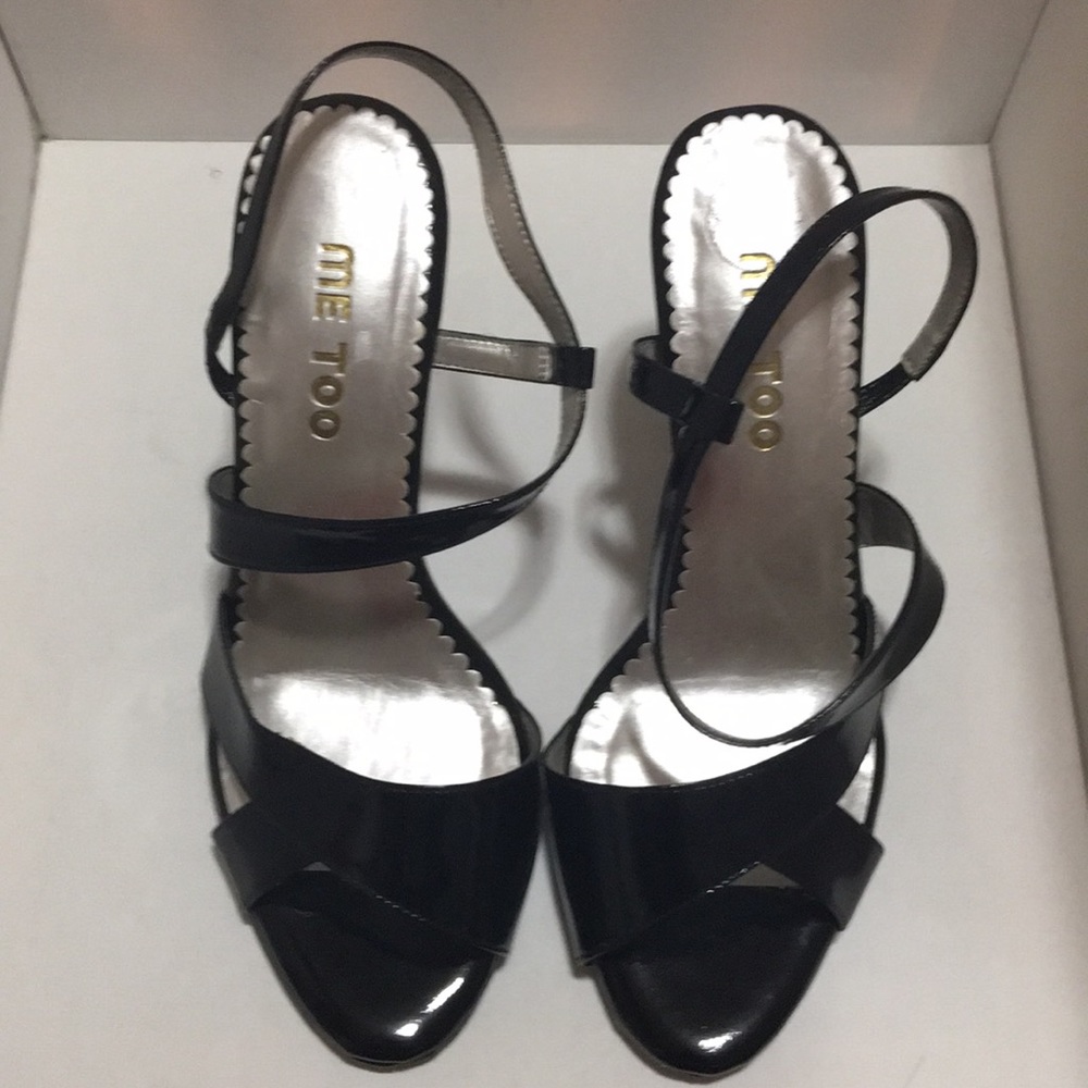 Me Too Strappy Patent Leather sandals - size 7.5